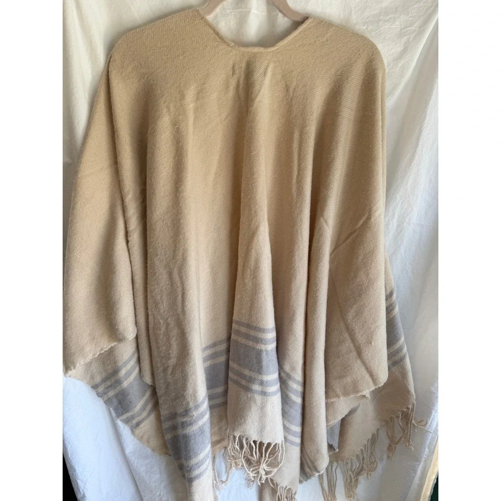 Forever 21 Womens One Size Beige Striped‎ Fringe Open Front Poncho Shawl Wrap